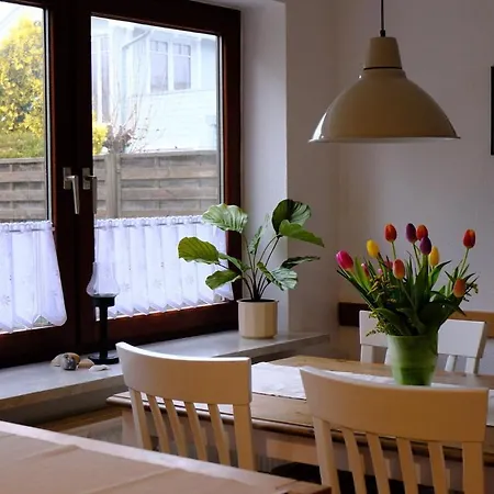 Ferienhaus Strandhaus 1 By Kuestenbuden Groemitz Nyaraló